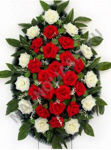 Венок  овальный с бархатными розами выс.110/140см ш.75см