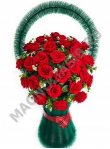 Корзина с бархатными розами Джелато выс.130/135см шир.75см 