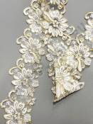 Шитье белое с золотой нитью "Ромашка крупная"  8см уп.15 ярд (цена 1 ярд 46.7 р)