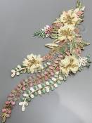 Декоративный элемент с золотой нитью "Завиток с цветами" 37*17см.