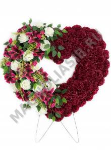 Венок Сердце объемное выс.75/90см шир.100см 