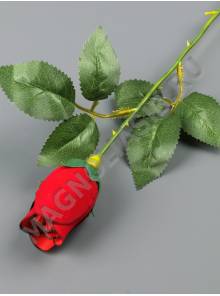 Ветка бархатного бутона розы 44 см (красный с черным кантом)