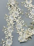 Шитье белое с золотой нитью "Ромашка" 7,5см уп.15 ярд (цена 1 ярд 39,3 р)